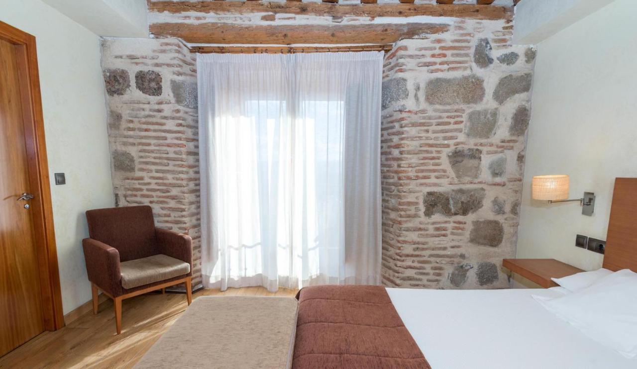 Hotel Las Leyendas Avila Bagian luar foto