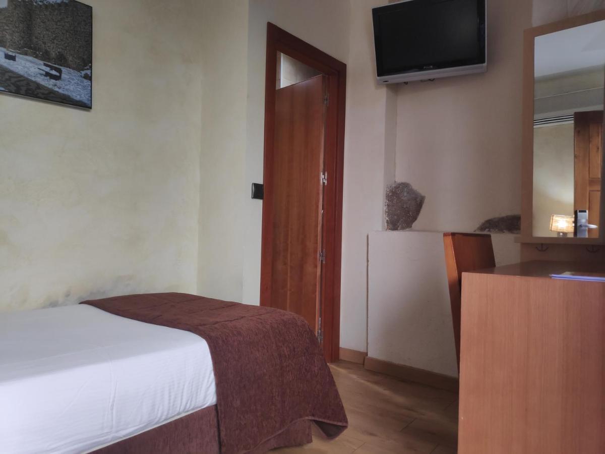 Hotel Las Leyendas Avila Bagian luar foto