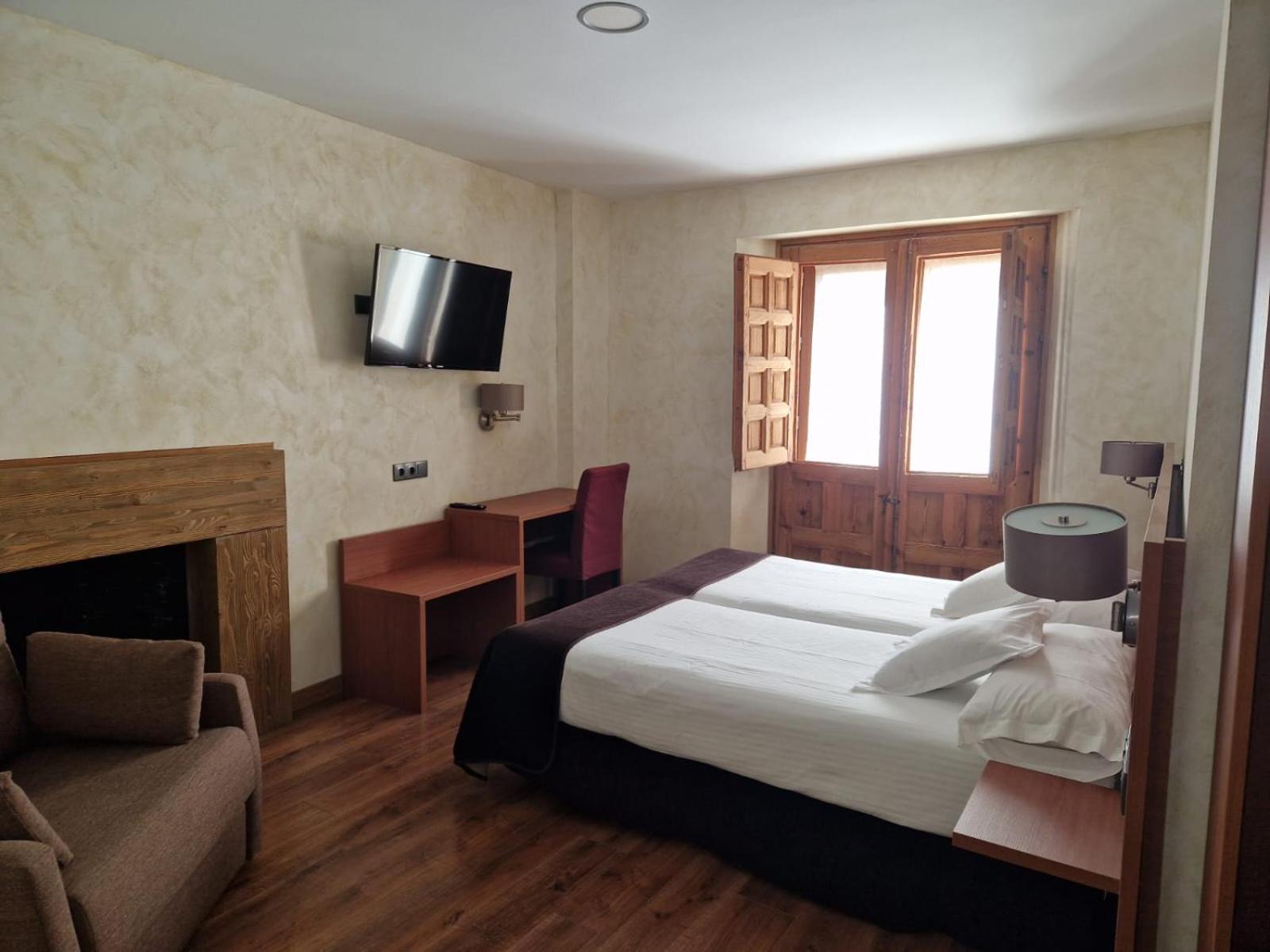 Hotel Las Leyendas Avila Bagian luar foto