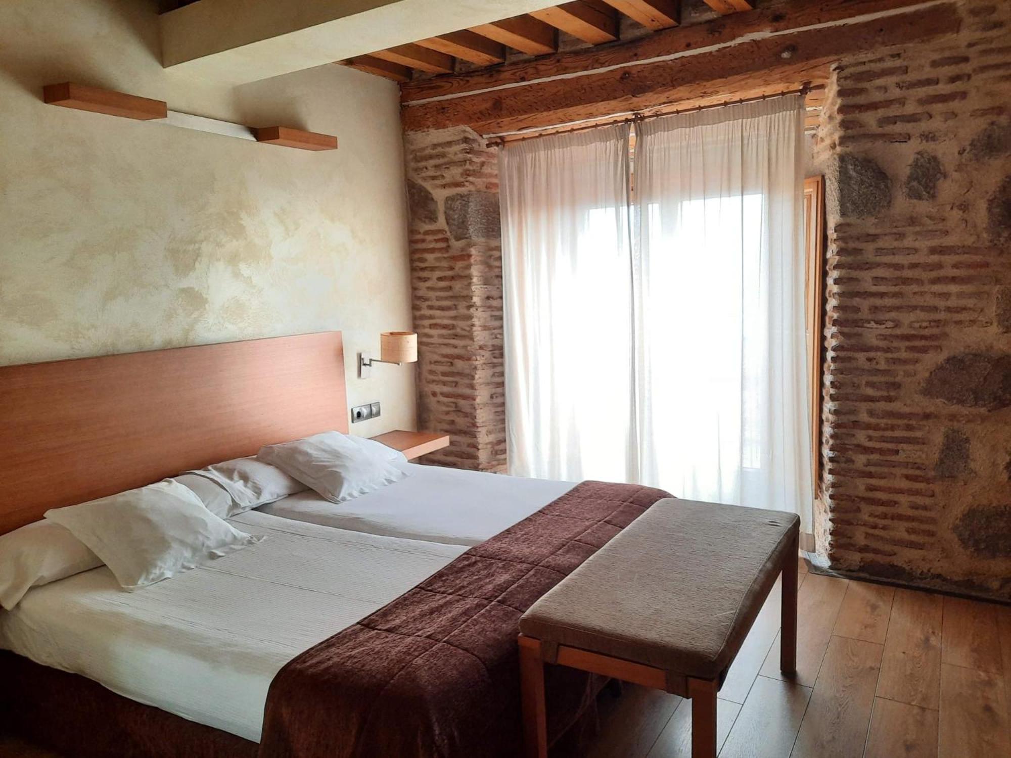 Hotel Las Leyendas Avila Bagian luar foto